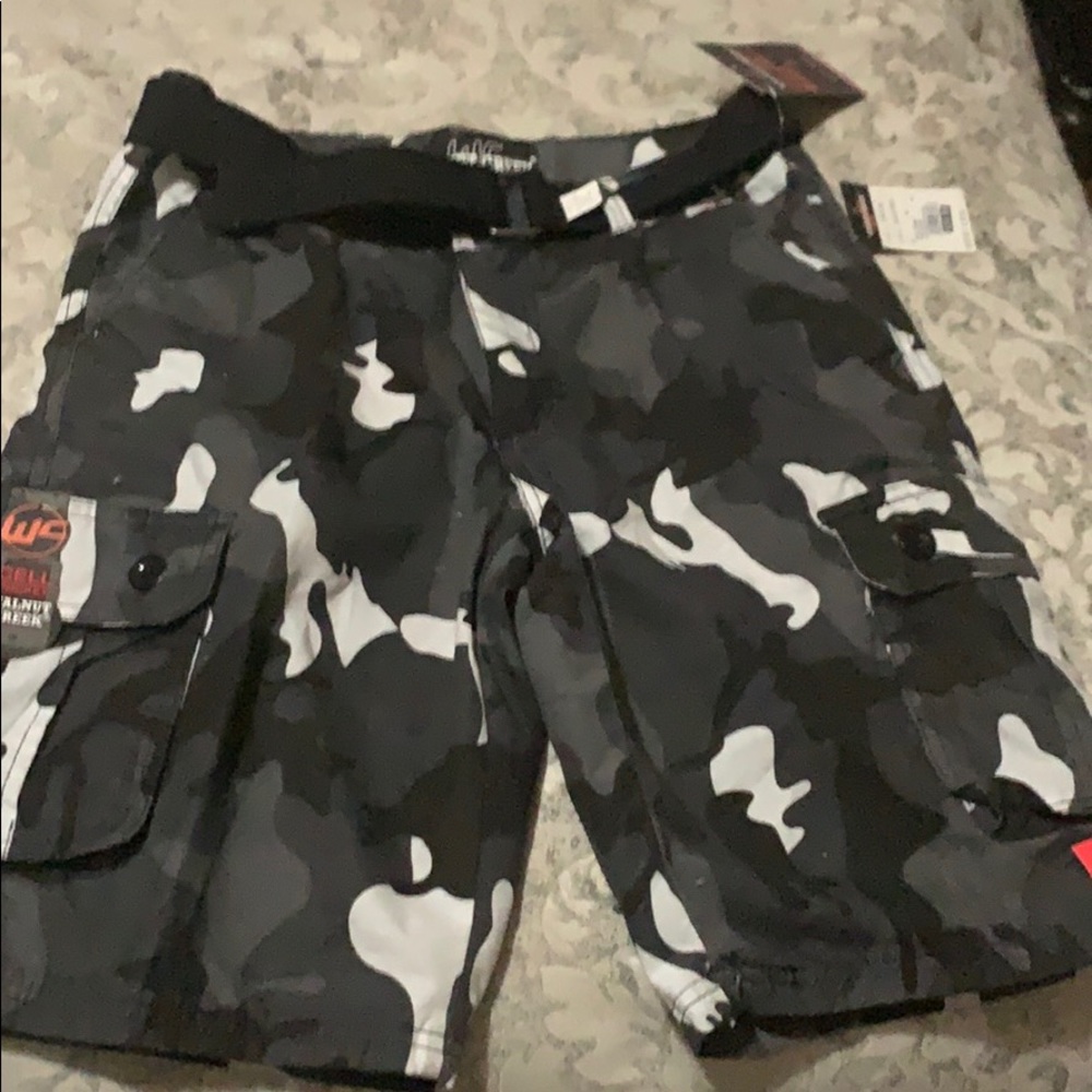 Men’s camo shorts size 30